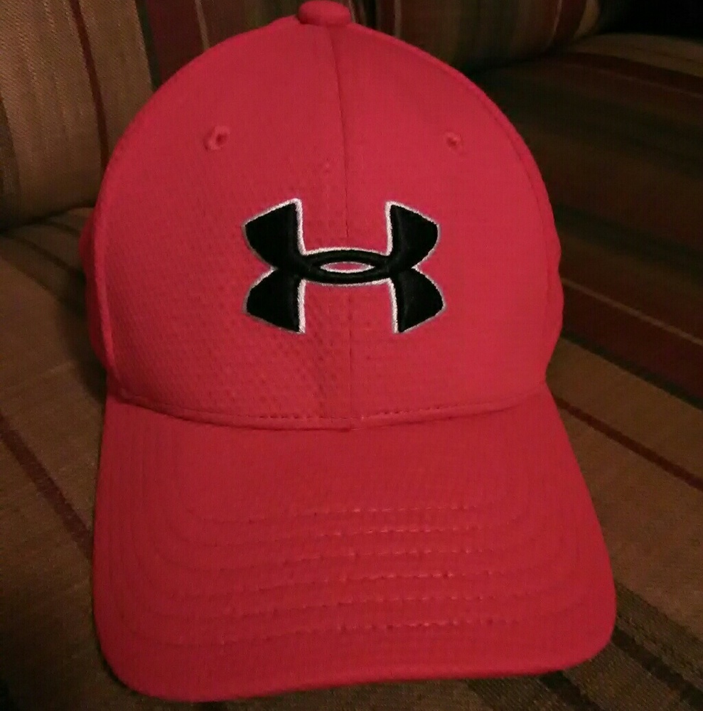 NWOT Youth S-M UNDER ARMOUR Hat